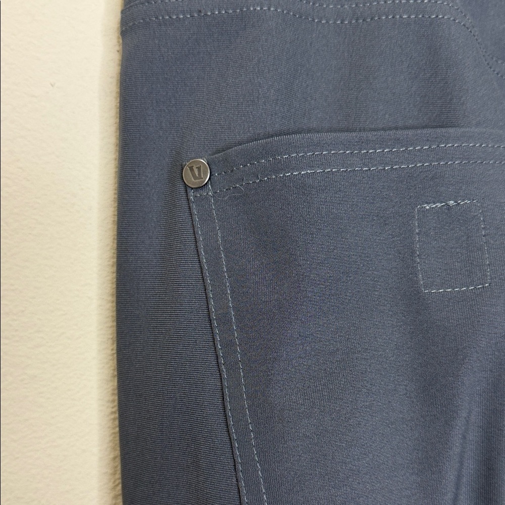 Vuori Men's The Rise The Shine Performance Pants - Charcoal Grey (V431) - Picture 10 of 11
